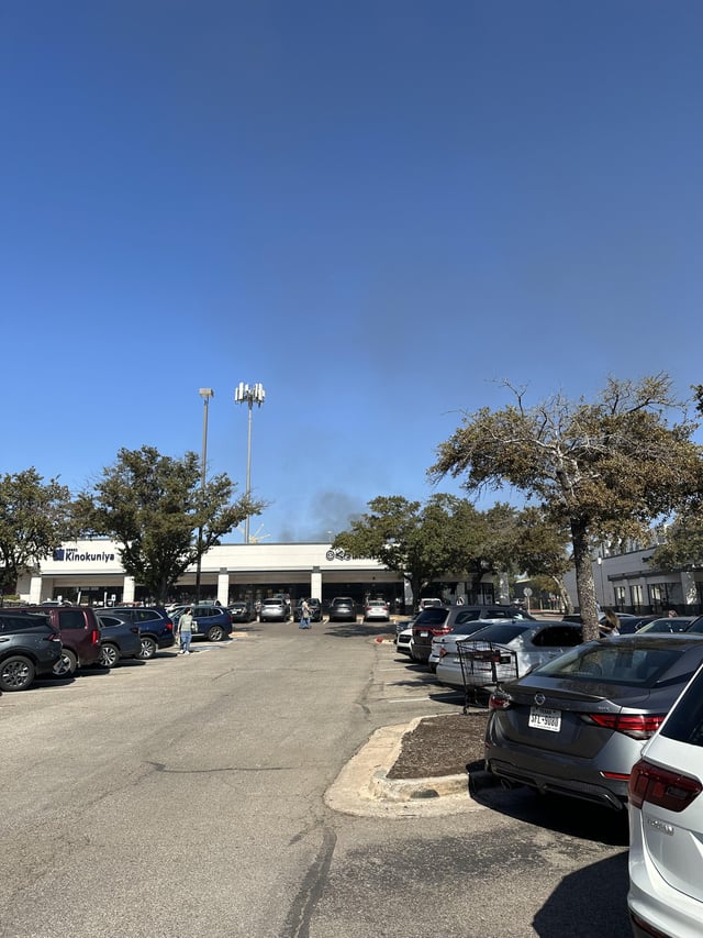 Fire behind the crescent on north Lamar 