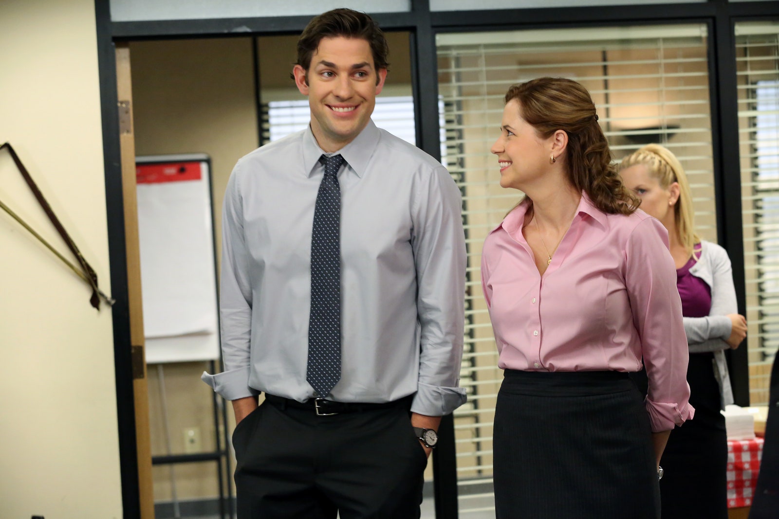 John Krasinski as Jim Halpert Jenna Fischer as Pam Halpert in The Office