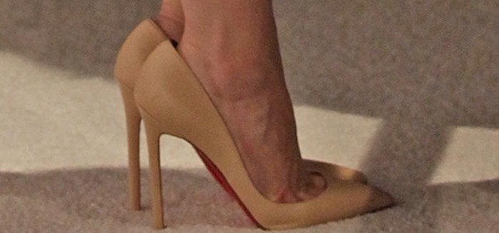 Jessica Chastain rocked nude Pigalle pumps from Christian Louboutin