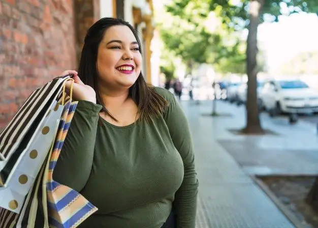 plus size thriftingHoliday Budget-friendly Holiday Shopping Tips